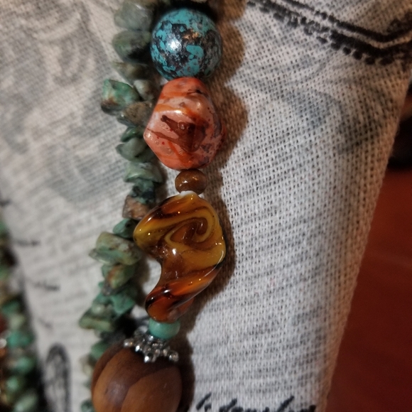 💗💗Nwot Handcrafted Cross with glass pearls.♥️♥️ - Picture 5 of 6